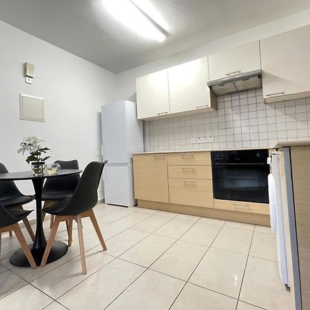Aurora Holiday Apartment - Agia Napa Buitenkant foto
